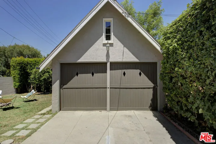 1579 Oak Grove Drive, Los Angeles, California 90041