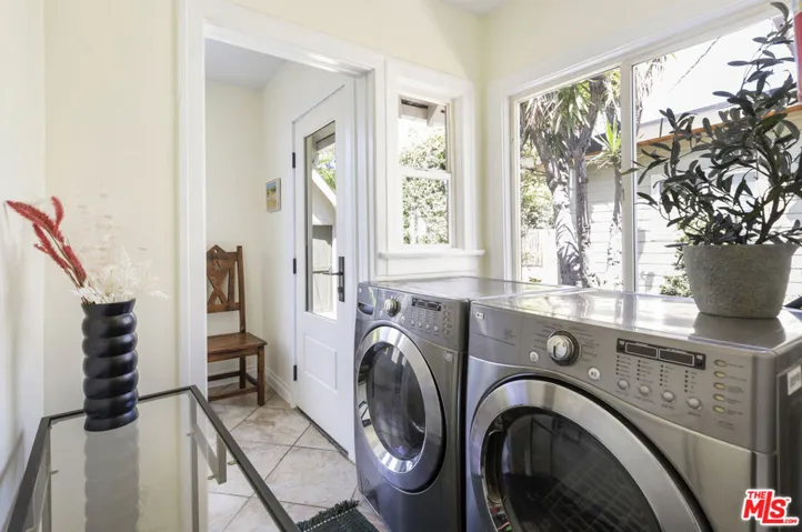 1579 Oak Grove Drive, Los Angeles, California 90041