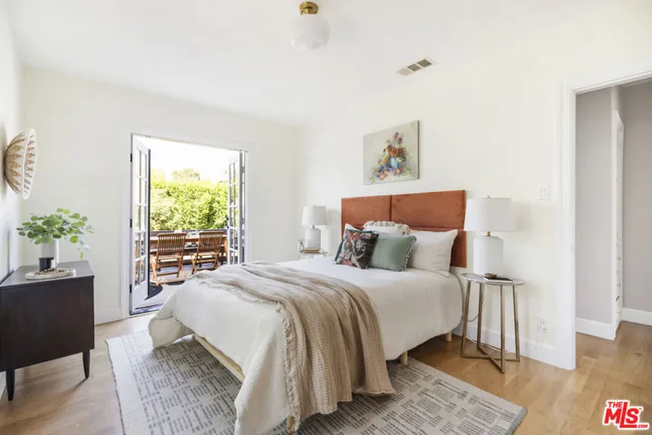 1579 Oak Grove Drive, Los Angeles, California 90041