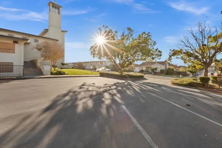 330 Carlston Street, Richmond, California 94805