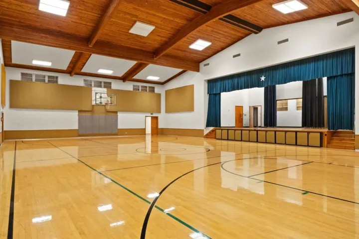 330 Carlston Street, Richmond, California 94805