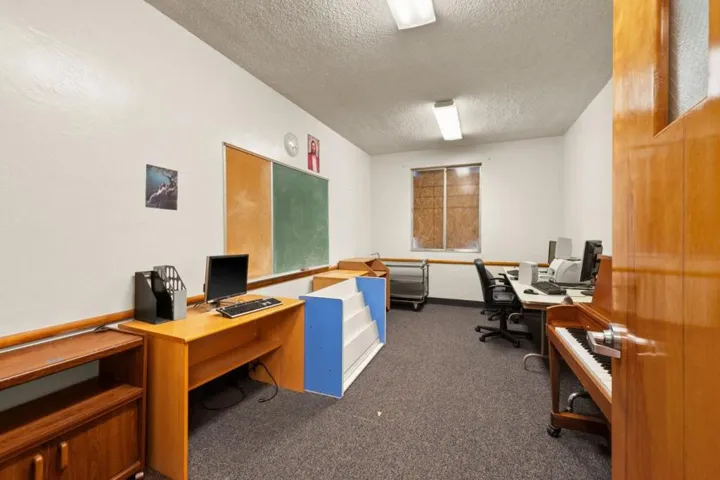 330 Carlston Street, Richmond, California 94805