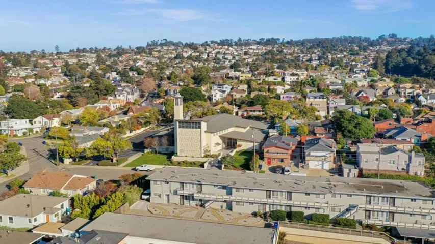 330 Carlston Street, Richmond, California 94805