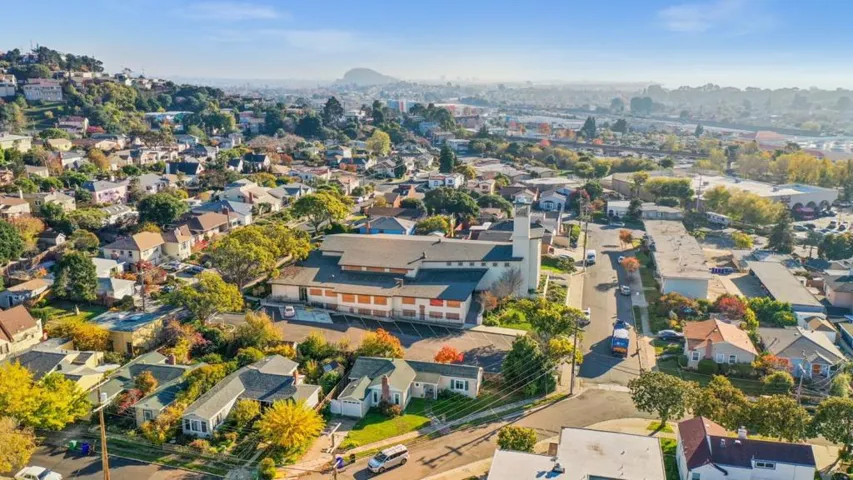 330 Carlston Street, Richmond, California 94805