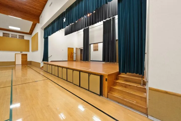330 Carlston Street, Richmond, California 94805