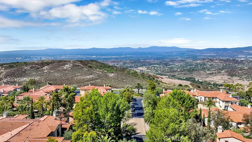 16 Talmont, Newport Coast, California 92657