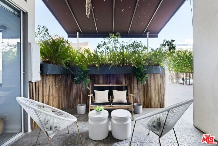7250 Franklin Avenue 111, Los Angeles, California 90046