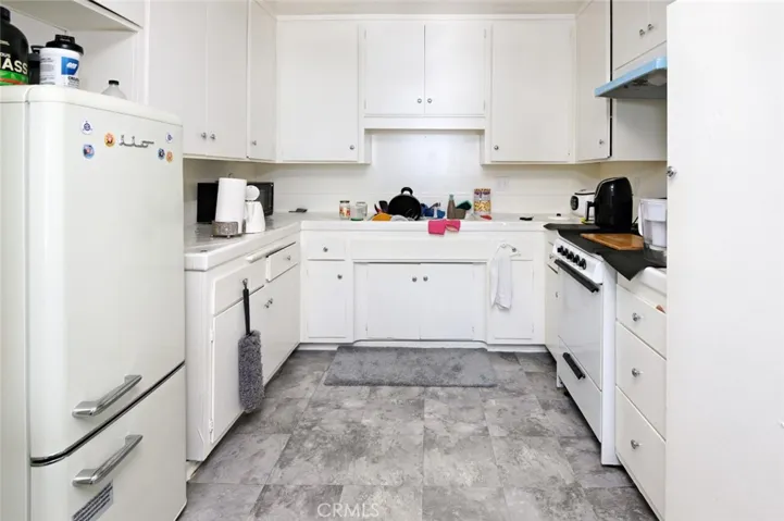 Studio Kitchen