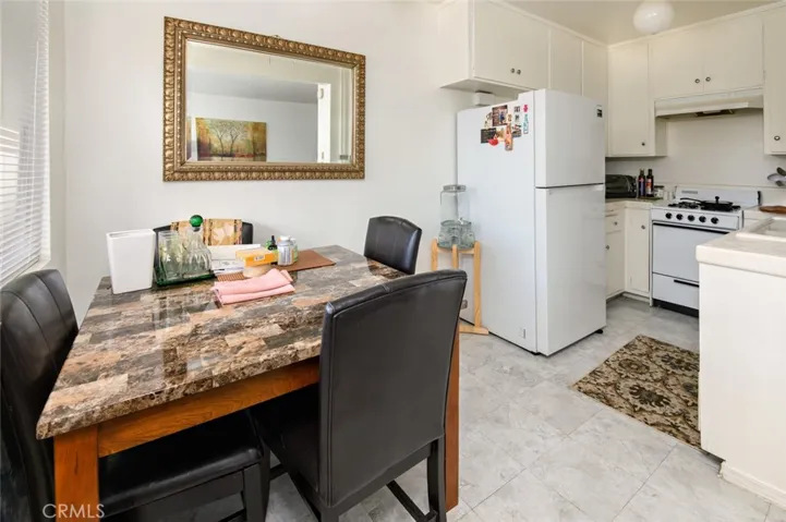 1 bedroom Kitchen