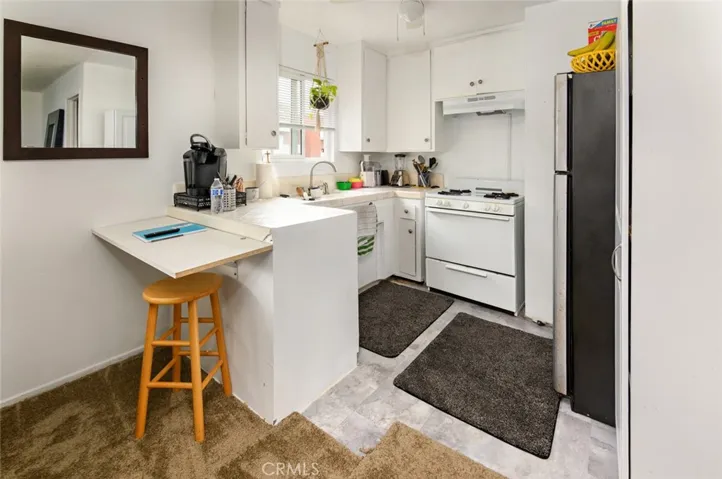 2 Bedroom, Kitchen