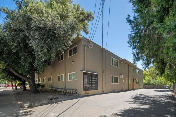 890 E 9th Street, Chico, California 95928