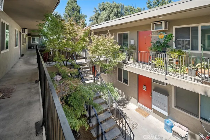 890 E 9th Street, Chico, California 95928