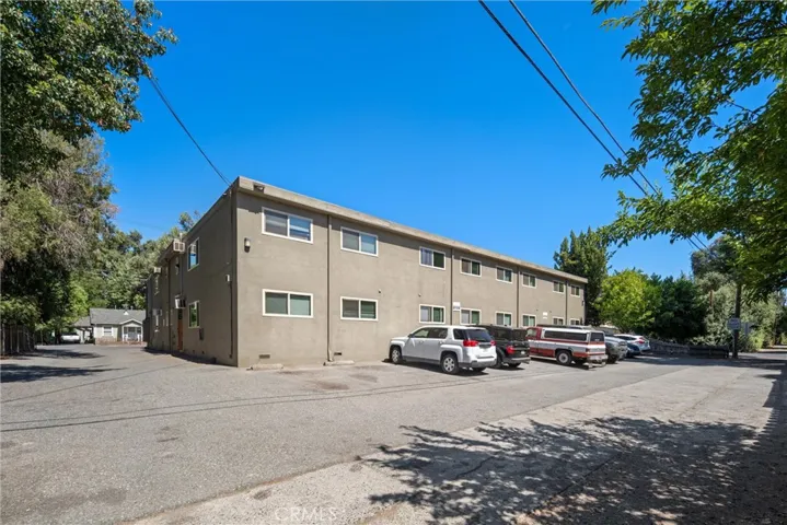 890 E 9th Street, Chico, California 95928