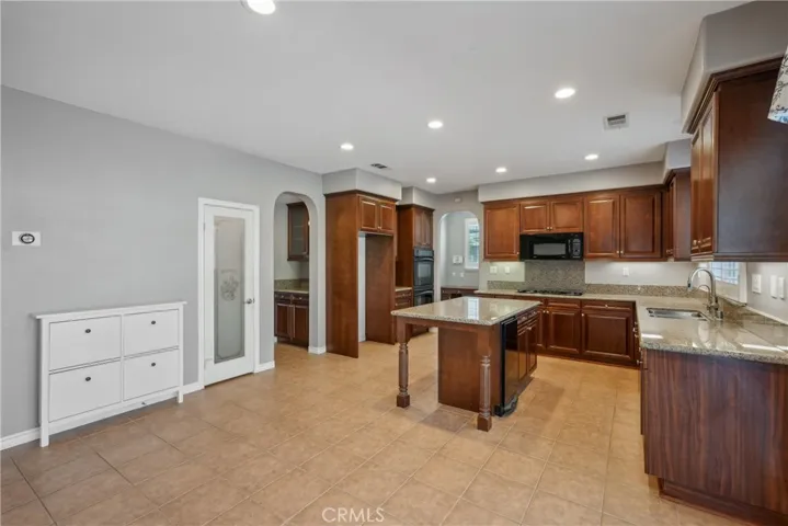 7961 Spaniel Court, Eastvale, California 92880