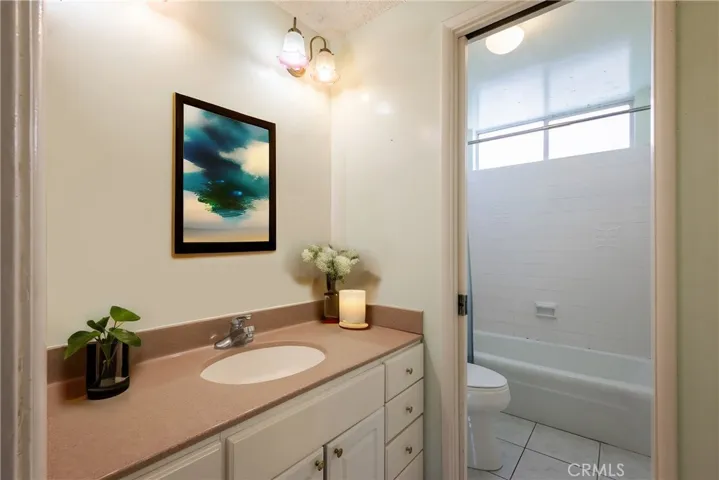 4461 Green Avenue, Los Alamitos, California 90720