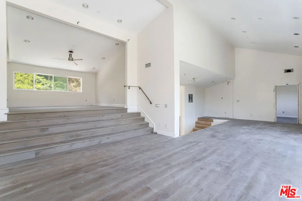 8045 Bulwer Drive, Los Angeles, California 90046 home-pic-10