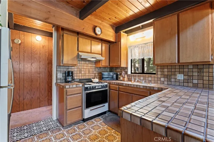 720 Pinnacle Drive, Lake Arrowhead, California 92352