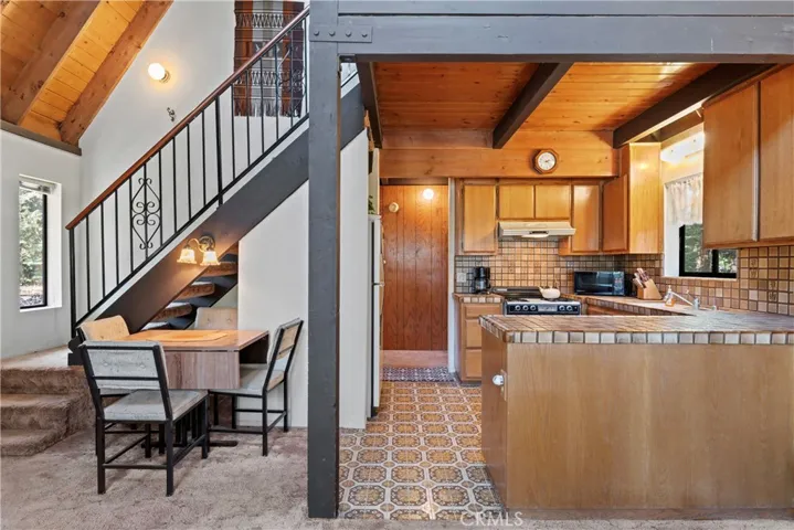 720 Pinnacle Drive, Lake Arrowhead, California 92352