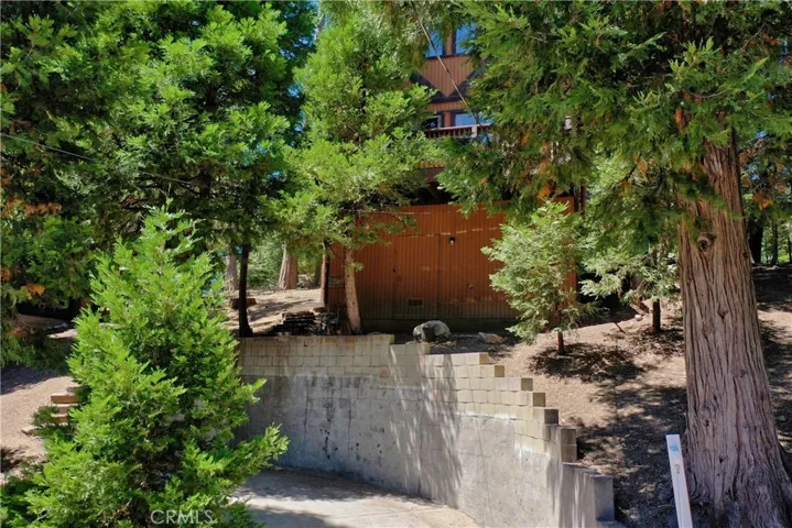 720 Pinnacle Drive, Lake Arrowhead, California 92352