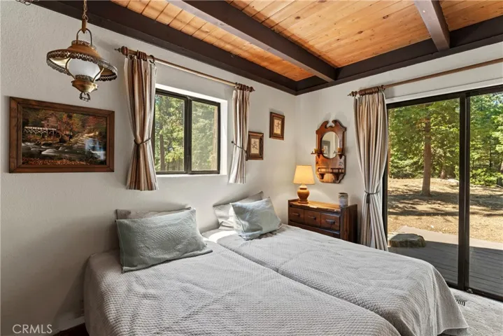 720 Pinnacle Drive, Lake Arrowhead, California 92352