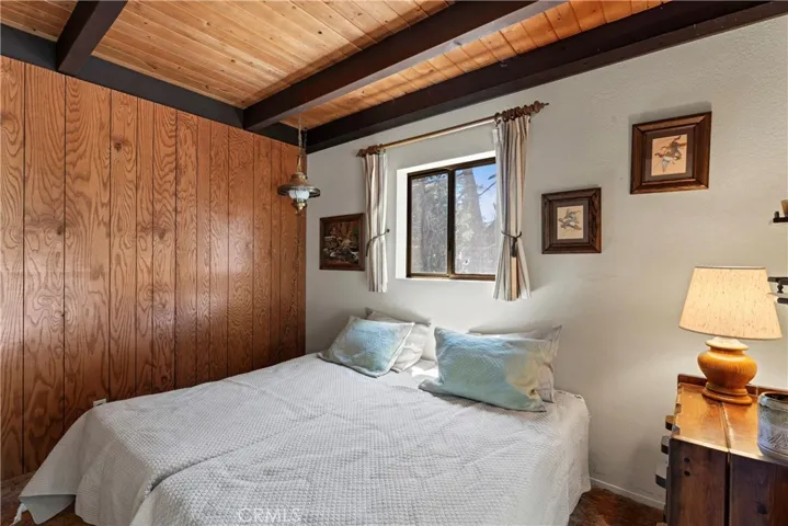720 Pinnacle Drive, Lake Arrowhead, California 92352