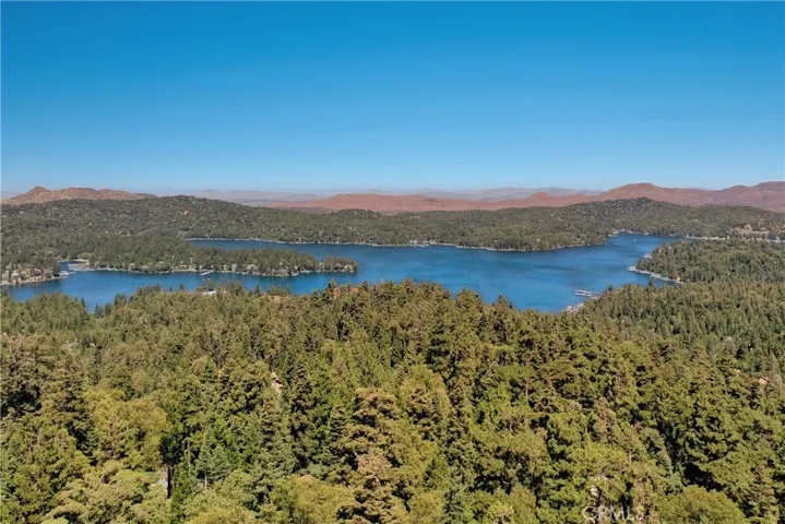 720 Pinnacle Drive, Lake Arrowhead, California 92352