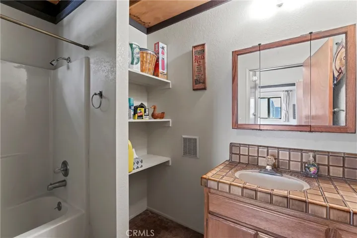 720 Pinnacle Drive, Lake Arrowhead, California 92352