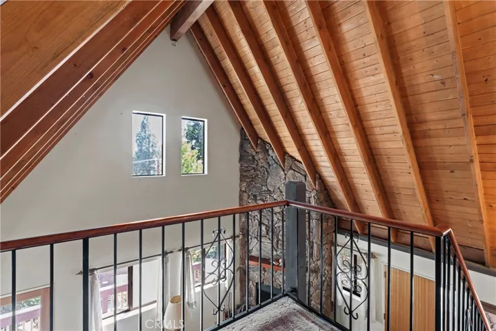 720 Pinnacle Drive, Lake Arrowhead, California 92352