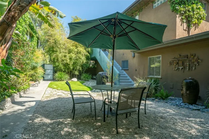 5029 Westpark Drive 5025, Valley Village, California 91601