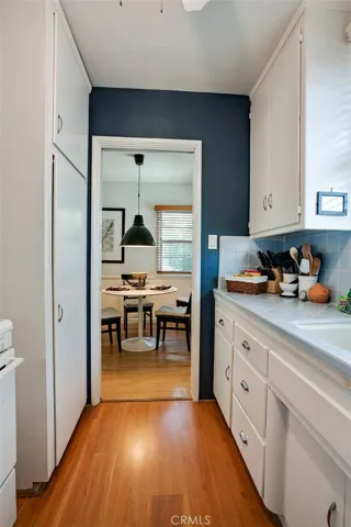 5029 Westpark Drive 5025, Valley Village, California 91601