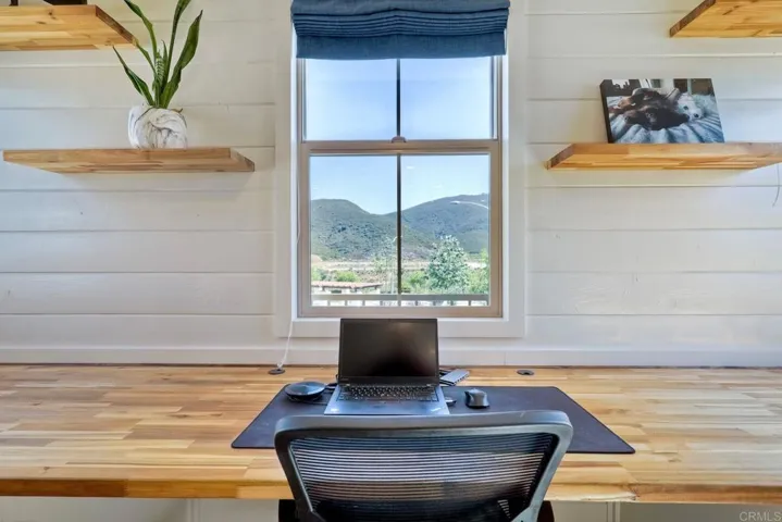 240 Reserve Court, San Marcos, California 92078