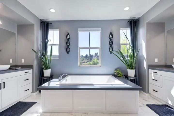 240 Reserve Court, San Marcos, California 92078