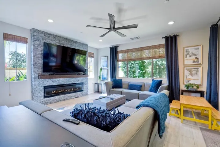 240 Reserve Court, San Marcos, California 92078