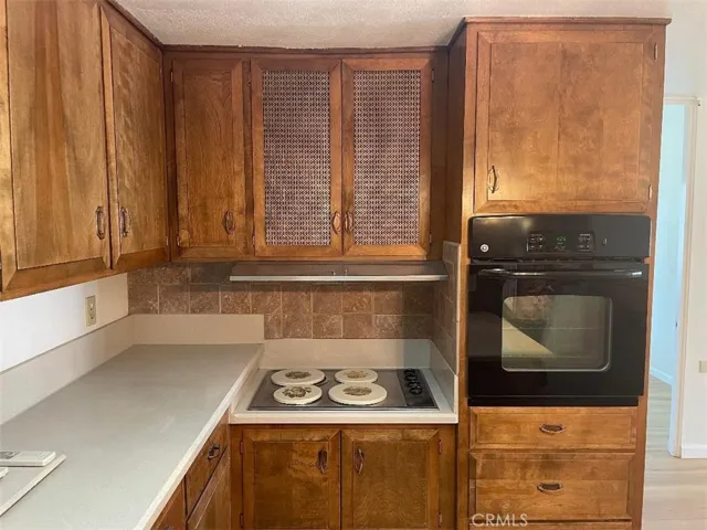 Ample Cabinet Space
