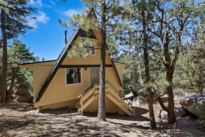 32972 Juniper Lane, Green Valley Lake, California 92341