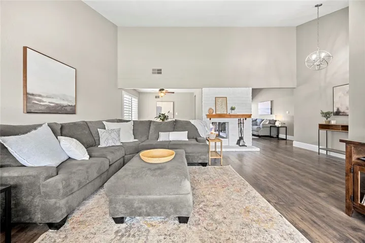 13075 Wickshire Lane, Tustin, California 92782