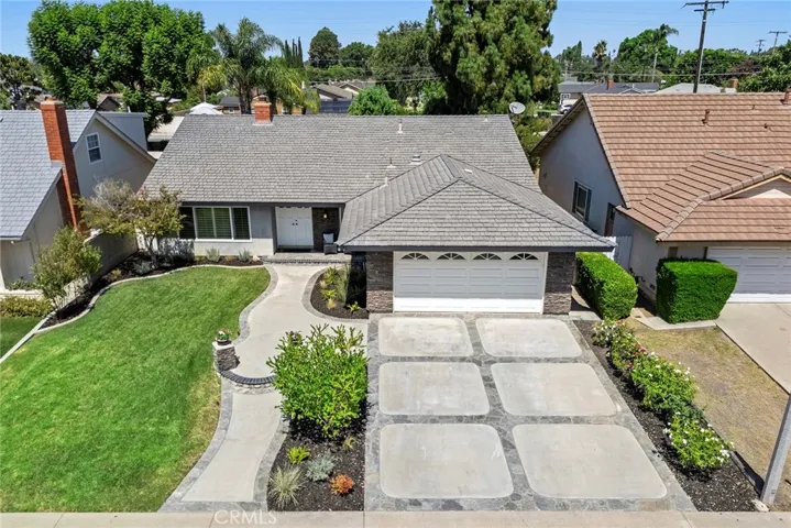 13075 Wickshire Lane, Tustin, California 92782