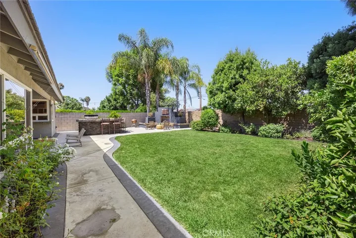 13075 Wickshire Lane, Tustin, California 92782