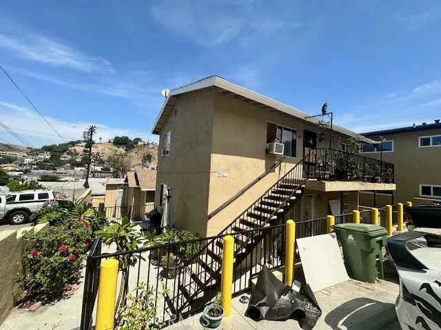 5043 Borland Road, Los Angeles, California 90032