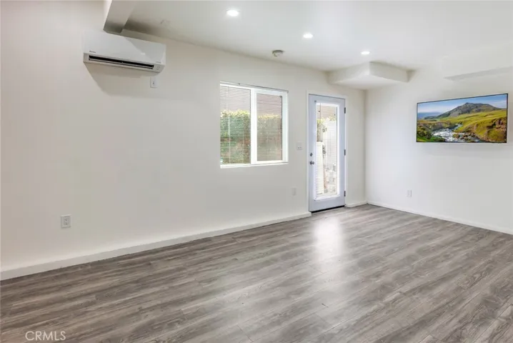 18122 Bromley Street, Tarzana, California 91356
