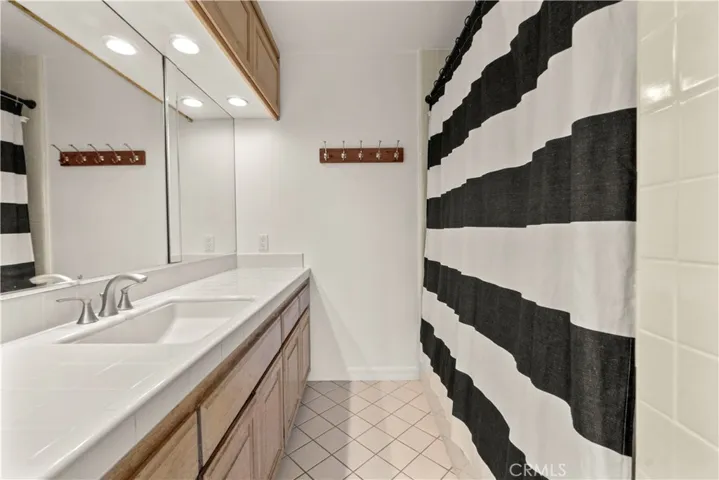 15528 Cordary Avenue, Lawndale, California 90260