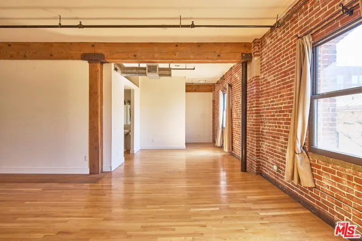215 S Santa Fe Avenue 7, Los Angeles, California 90012