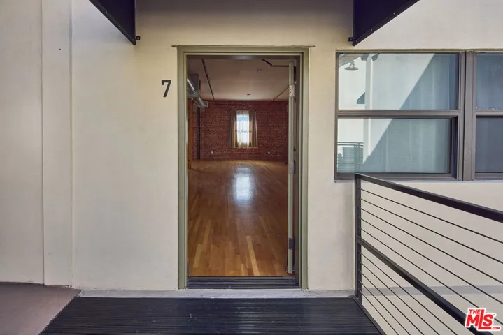 215 S Santa Fe Avenue 7, Los Angeles, California 90012