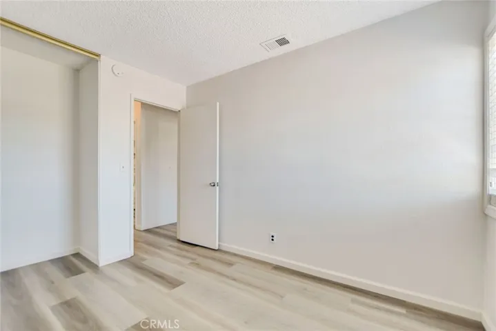 Plenty of nature lighting in the third bedroom.