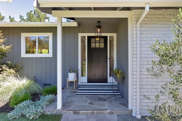 348 Shire Oaks Ct, Lafayette, California 94549