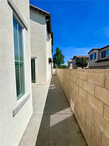 31871 Domenoe Way, Temecula, California 92592