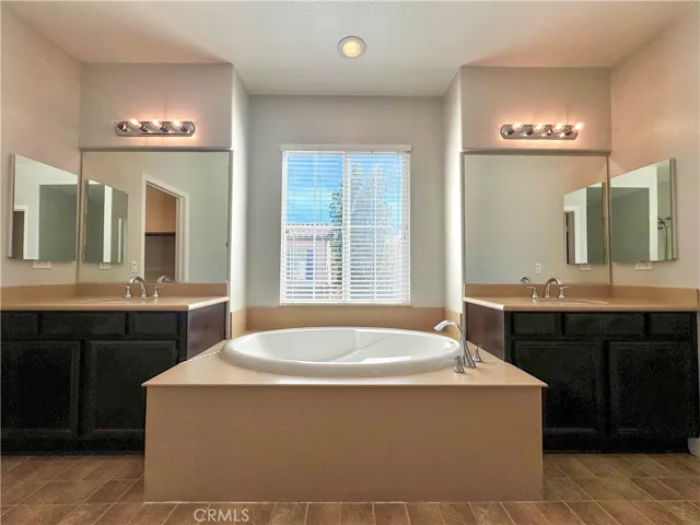 31871 Domenoe Way, Temecula, California 92592