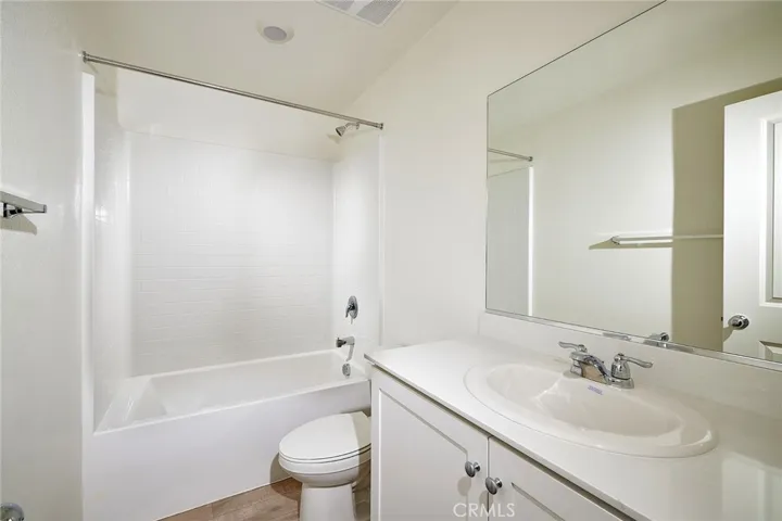 28827 Camaro Drive, Winchester, California 92596