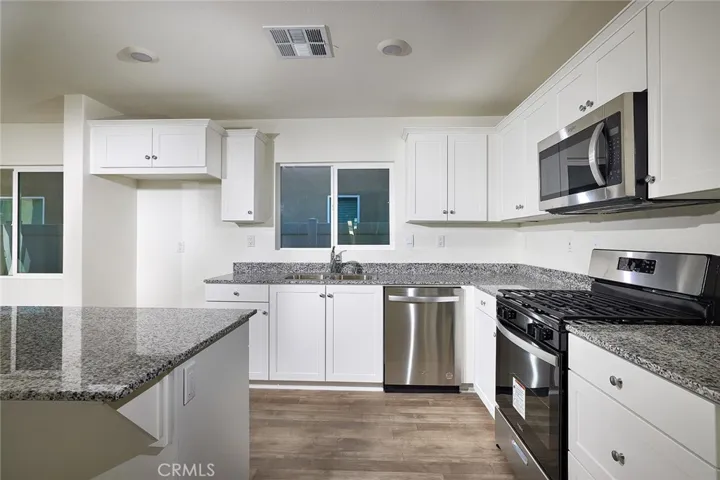 28827 Camaro Drive, Winchester, California 92596