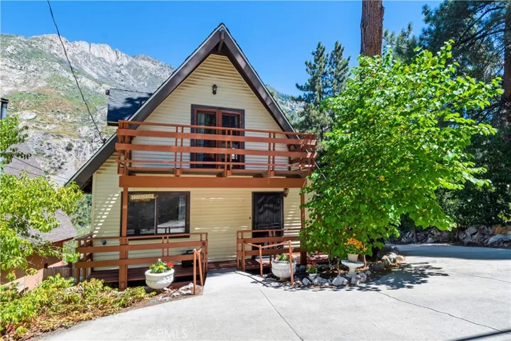 39444 Canyon Drive, Forest Falls, California 92339